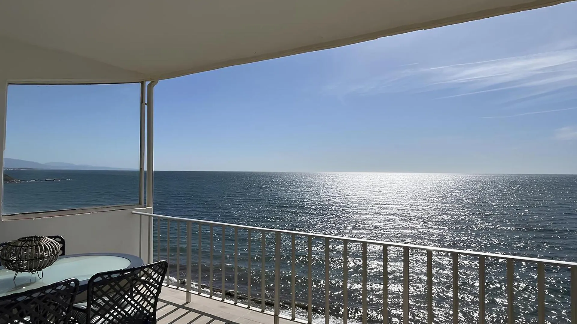 Exclusive Sea View Apartment Ehhouse Estepona