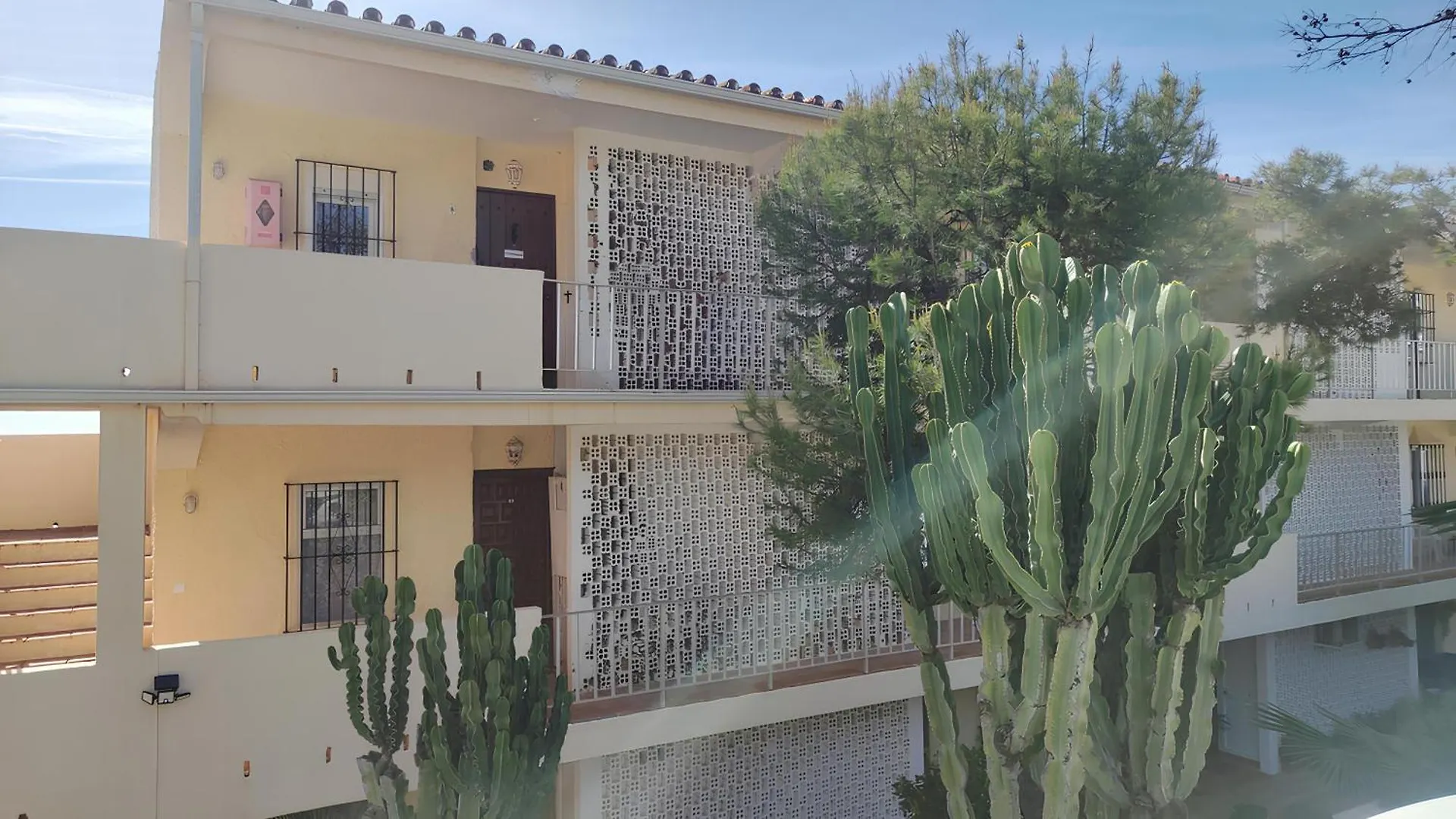 Exclusive Sea View Apartment Ehhouse Estepona