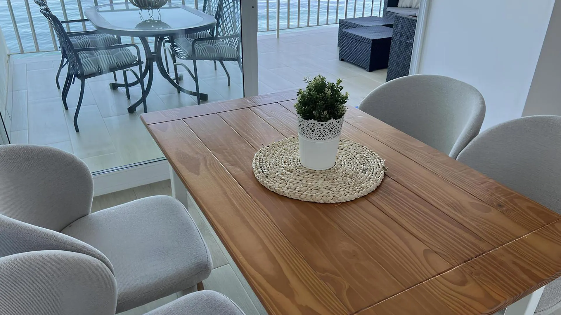 Exclusive Sea View Apartment Ehhouse Estepona